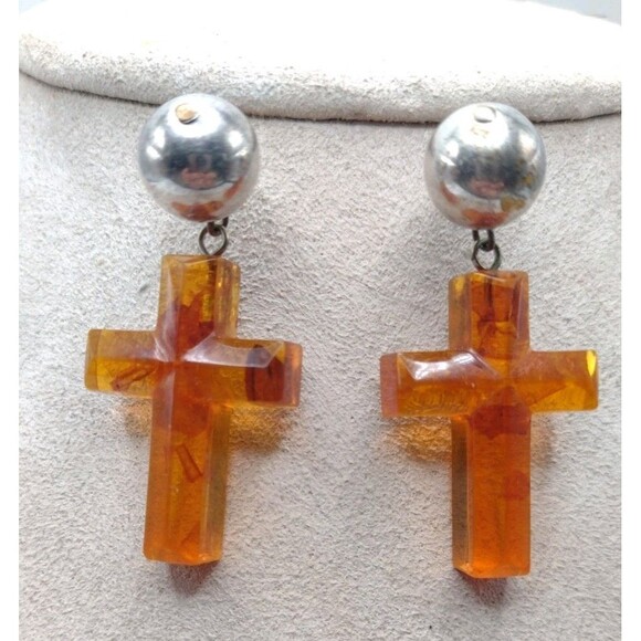Vintage Amber Lucite Cross Silvertone Pearl Dangle Earrings Large 2" Statement - Picture 1 of 9
